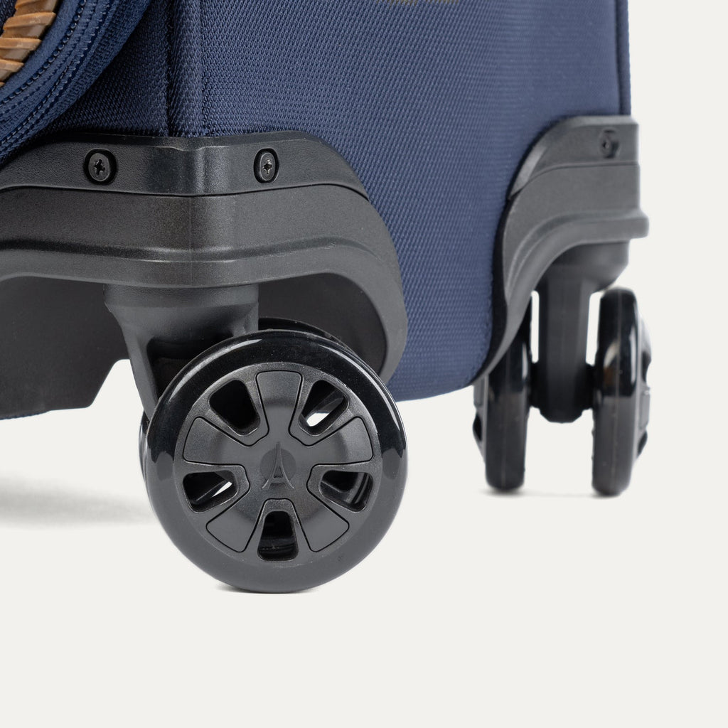 Crew™ Classic Carry-On / Medium Check-In Set