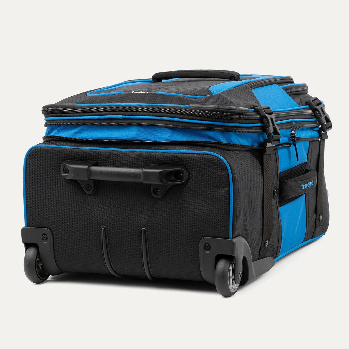 Bold™ By Travelpro® Medium Check-In Rollaboard®