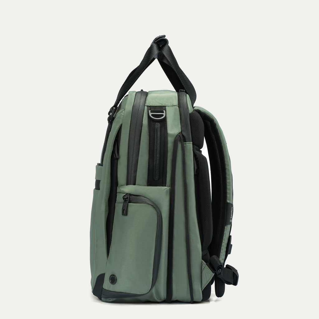 Altitude™ Medium Expandable Laptop Backpack 25-30L - Final Sale