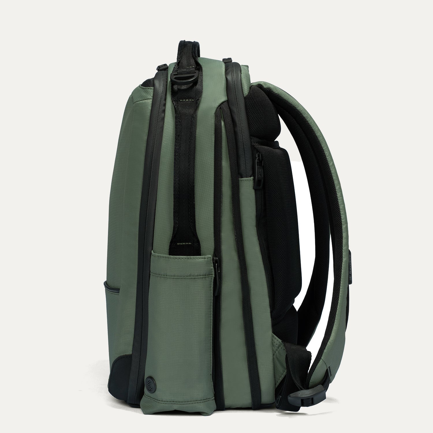 Altitude™ Slim Expandable Laptop Backpack 20-24L - Final Sale