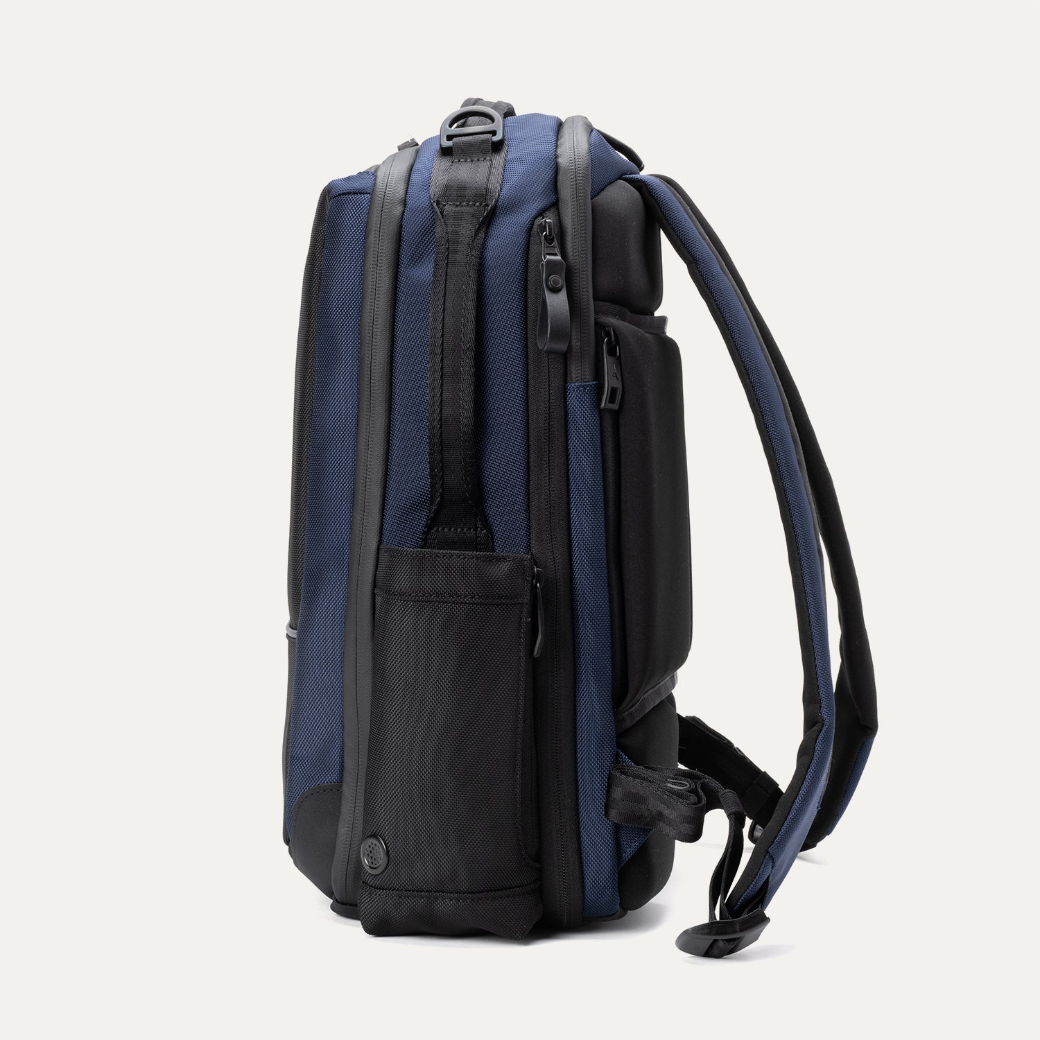 Altitude™ Slim Expandable Laptop Backpack 20-24L - Final Sale
