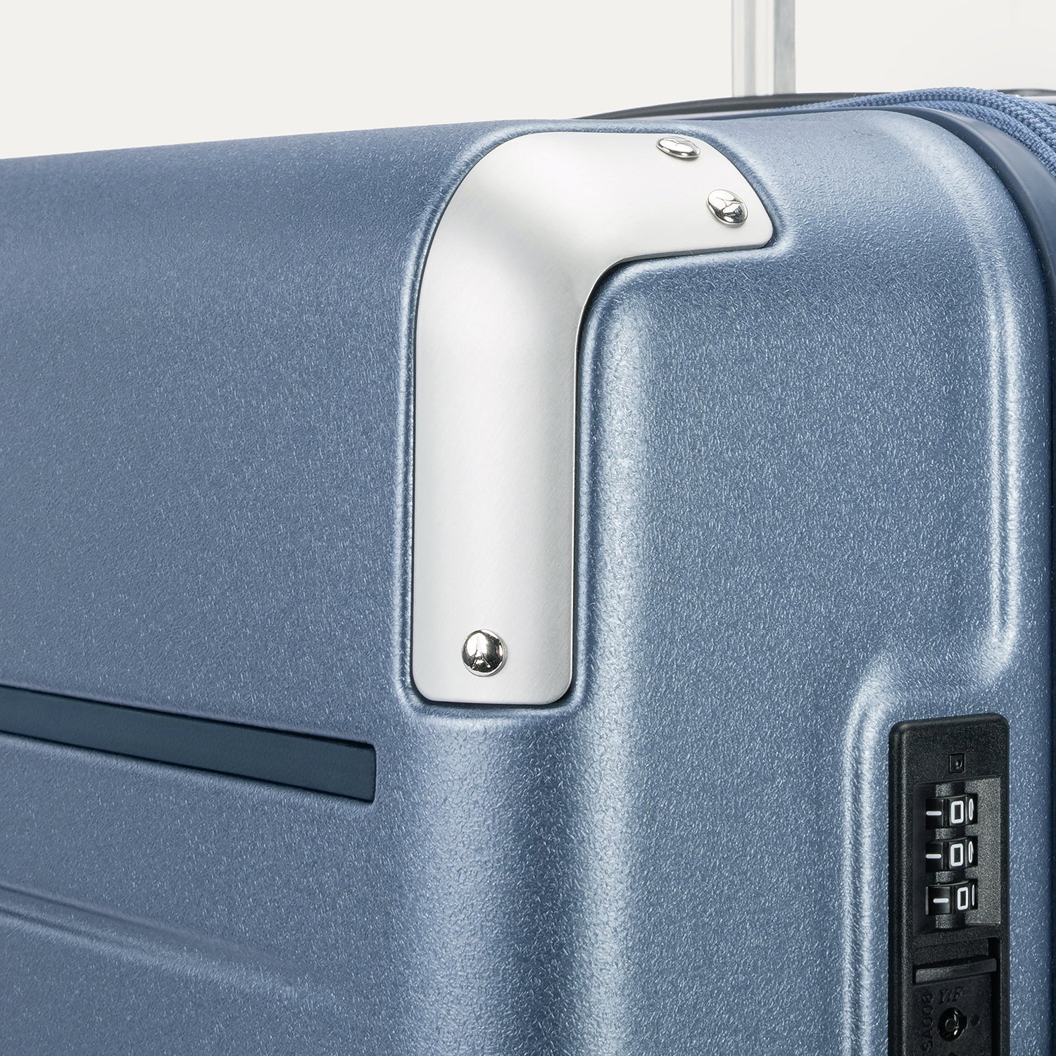 Platinum® Elite Large Check-In Hardside Spinner