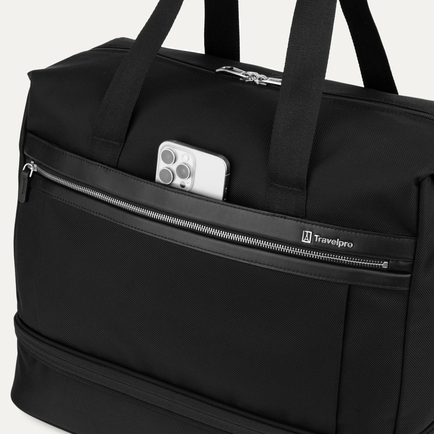 On the Move - Platinum® Elite Weekender Bag / Medium Check-In Set