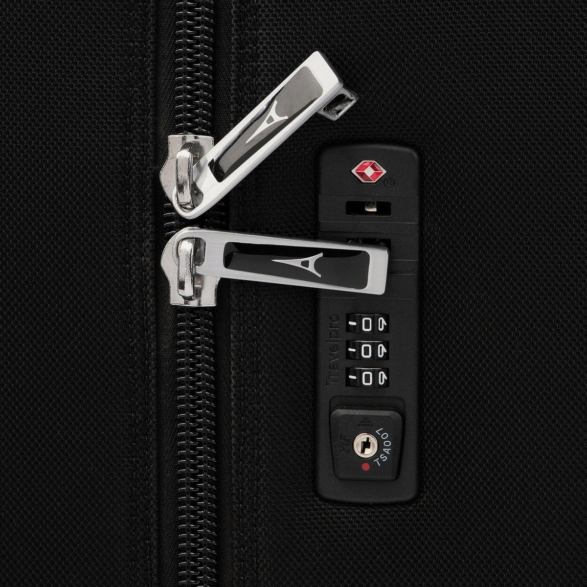 Platinum® Elite Rolling Garment Bag